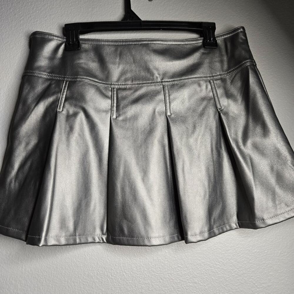 SET of 3 Celebrity Pink Size L Women Pink Gray Black Faux Leather Pleated Skort - Picture 3 of 15
